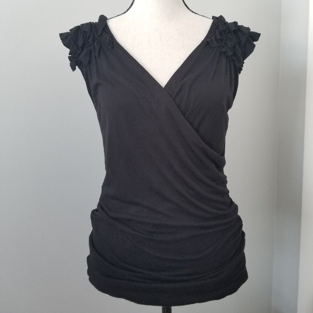 Jenna & Jessie V-neck top M